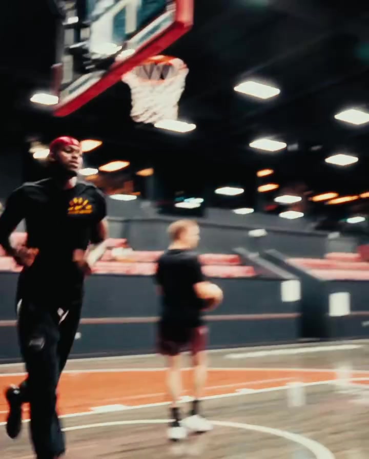 足球直播-针对性很强！范德彪晒近期训练视频 主练两个底角的跑动接球三分