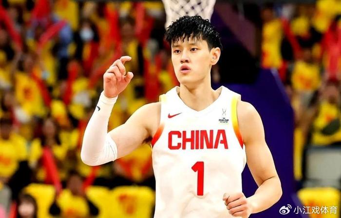 华体会官网-世预赛12人名单预测，王俊杰等4人退出，周琦、曾凡博重回国家队