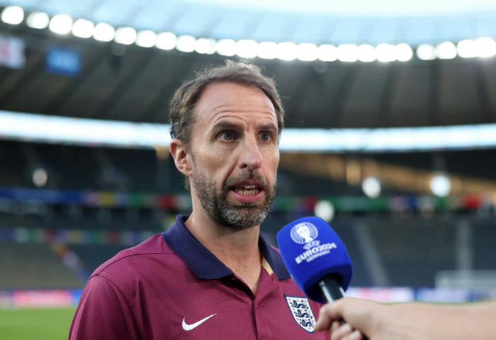 曼联新帅曝光！齐达内考虑出山，南门第二，穆里尼奥遭无视