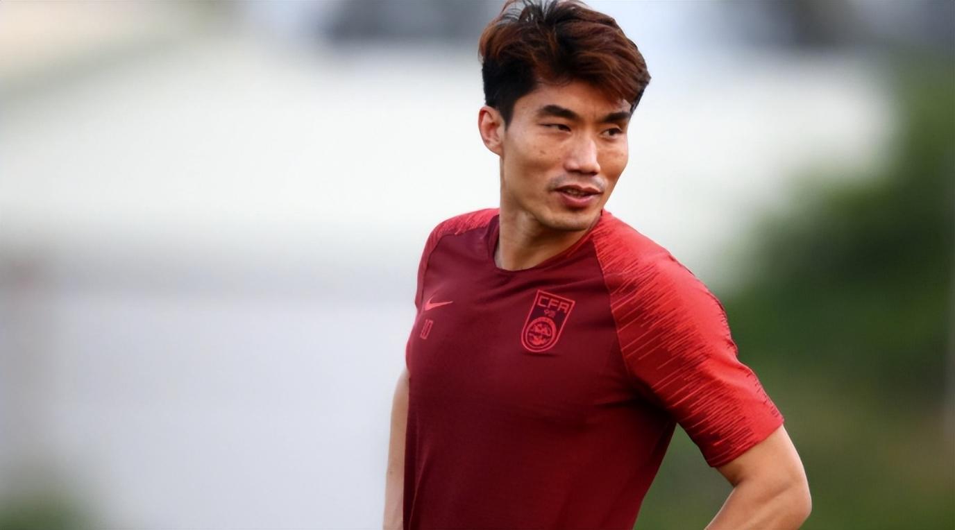 赛事平台-单欢欢上赛季一球未进，却依然没被送走，未来有希望被郑智重用