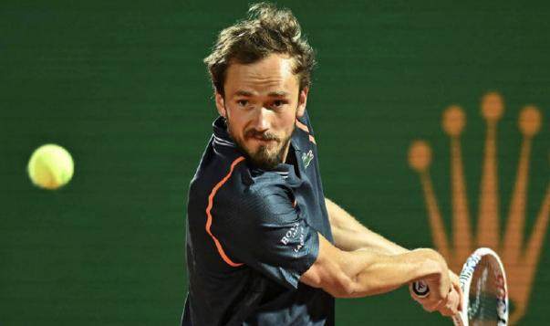 赛事平台-蒙特卡洛前四种子全出局 德约西西伤病添变数？