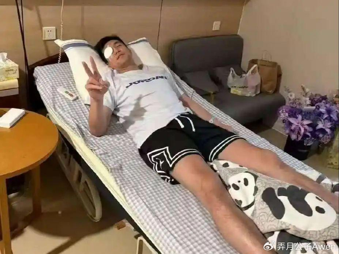 缺席广州NBA季前赛！郭艾伦宣称专心康复却上综艺踢球，球迷：退役吧