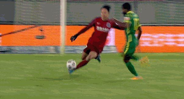 【中超】张玉宁双响 国安4比2申花赛区第3进争冠组