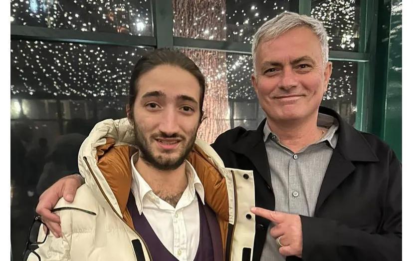 葡媒介绍穆里尼奥儿子马里奥:18岁挂靴,目前正在当游戏主播